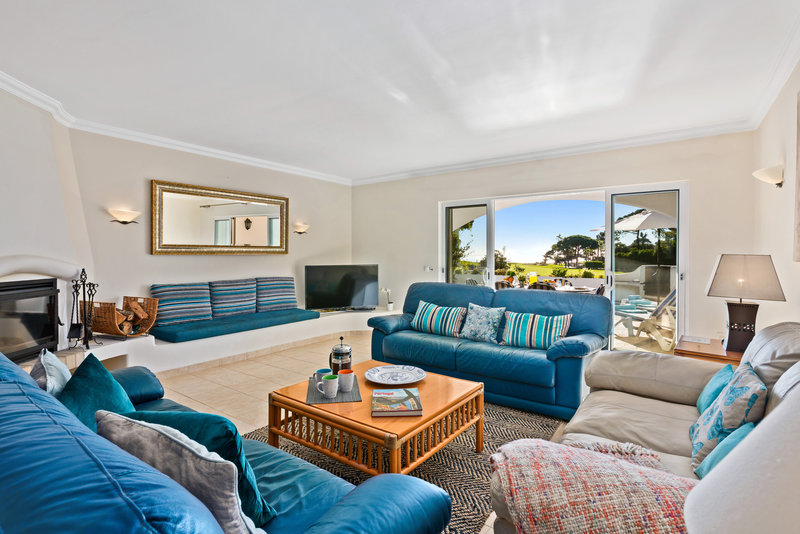 3 Bedroom Sea View Villa Vale Do Lobo 