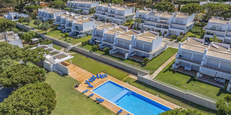 Vilamoura Villa Swimming Pool With Sunbeds