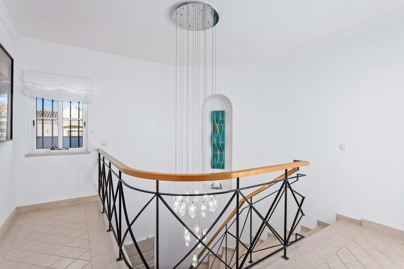 Modern 4 Bedroom Villa in Vila Sol