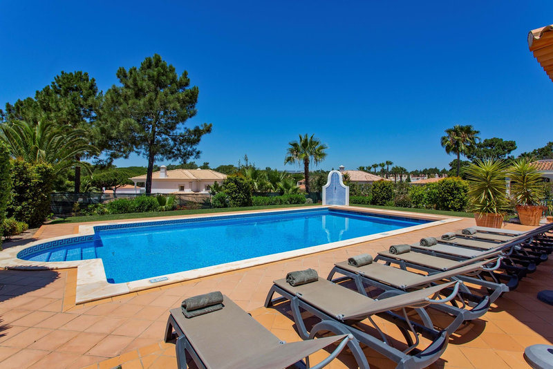Modern 4 Bedroom Villa in Vila Sol