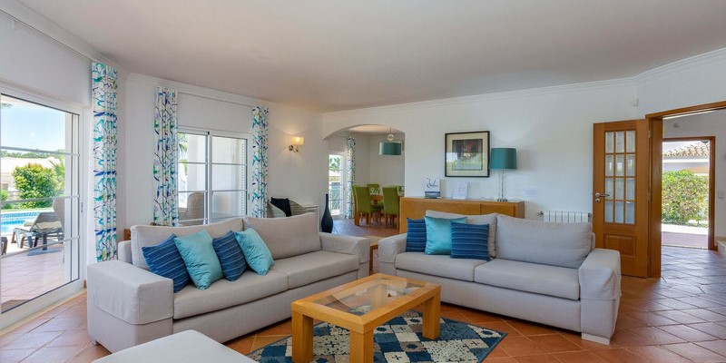 Vila Sol Modern Villa Lounge Area