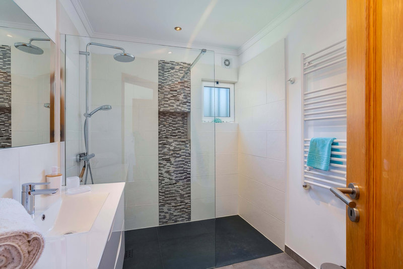 Modern 4 Bedroom Villa in Vila Sol