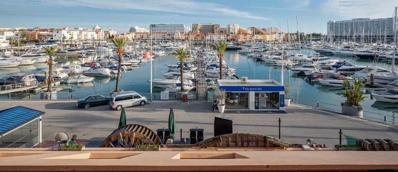 Vilamoura Marina 2 Bedroom Holiday Apartment with Pool