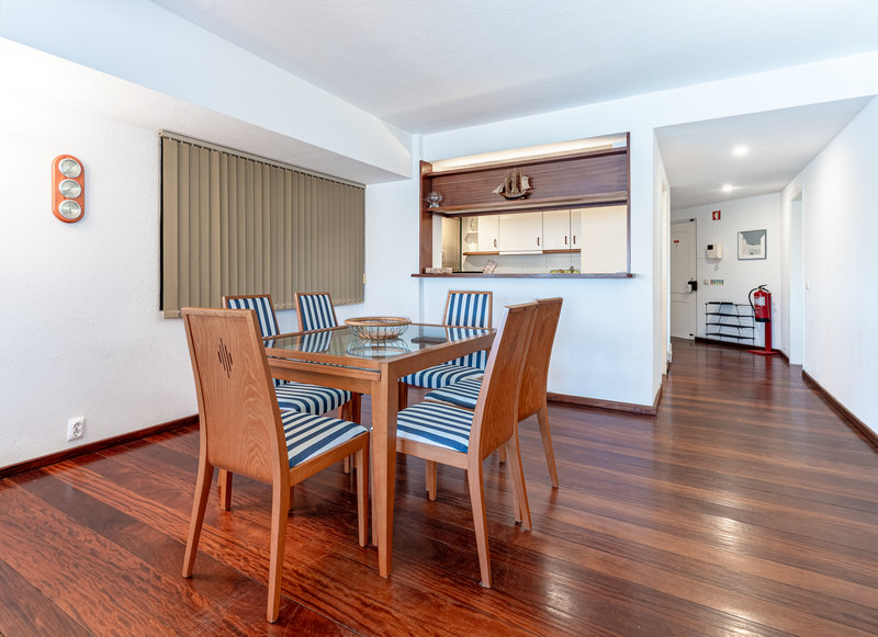 Vilamoura Marina 2 Bedroom Holiday Apartment with Pool