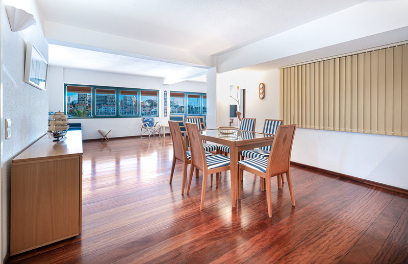 Vilamoura Marina 2 Bedroom Holiday Apartment with Pool