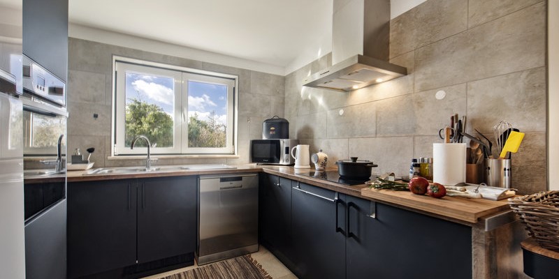 Villa With Open Plan Kitchen Algarve