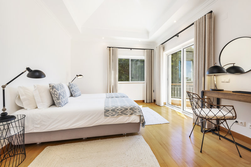 Luxury 4 Bedroom Villa in Encosta Do Lago