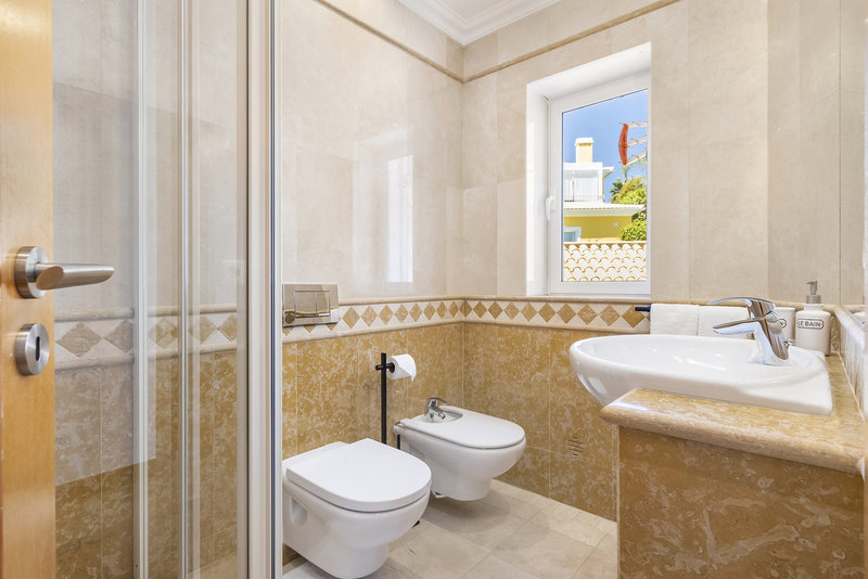 Luxury 4 Bedroom Villa in Encosta Do Lago