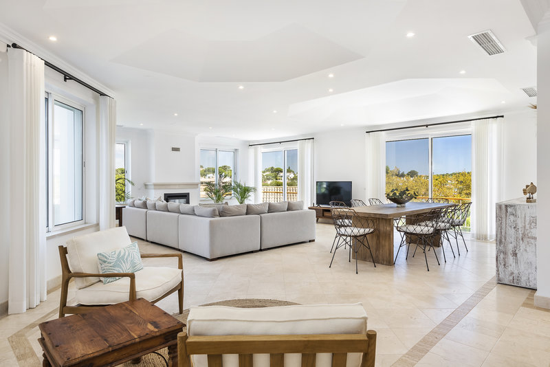 Luxury 4 Bedroom Villa in Encosta Do Lago