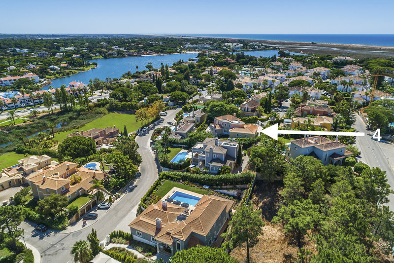 Luxury 4 Bedroom Villa in Encosta Do Lago