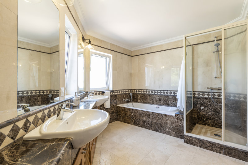 Luxury 4 Bedroom Villa in Encosta Do Lago