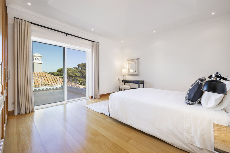 Luxury 5 Bedroom Villa Encosta Do Lago