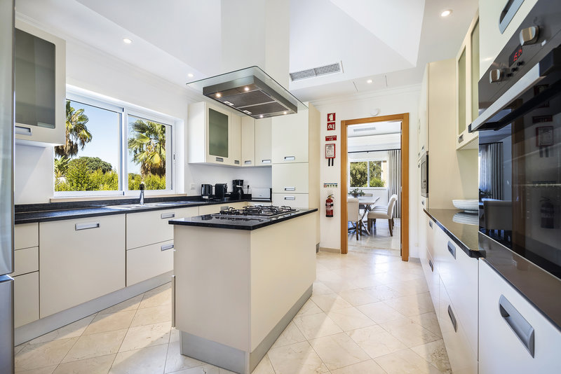 Luxury 5 Bedroom Villa Encosta Do Lago