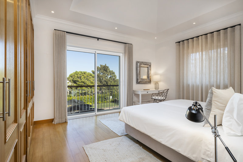 Luxury 5 Bedroom Villa Encosta Do Lago