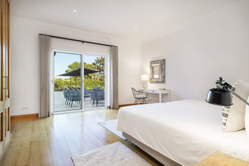 Luxury 5 Bedroom Villa Encosta Do Lago