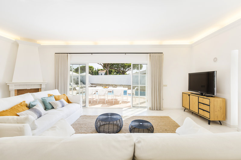 5 Bedroom Villa In Vale Do Lobo Within Walking Distance To The Beach