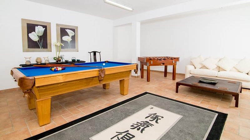 5 Bedroom Villa In Vale Do Lobo Within Walking Distance To The Beach