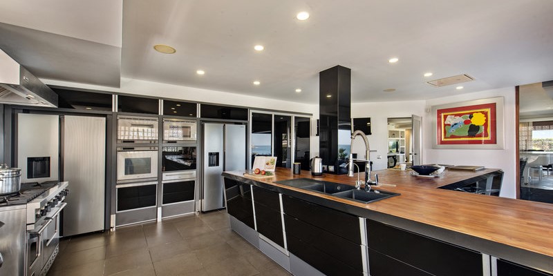 Luxury Villa Kitchen Near Albufeira Coastline