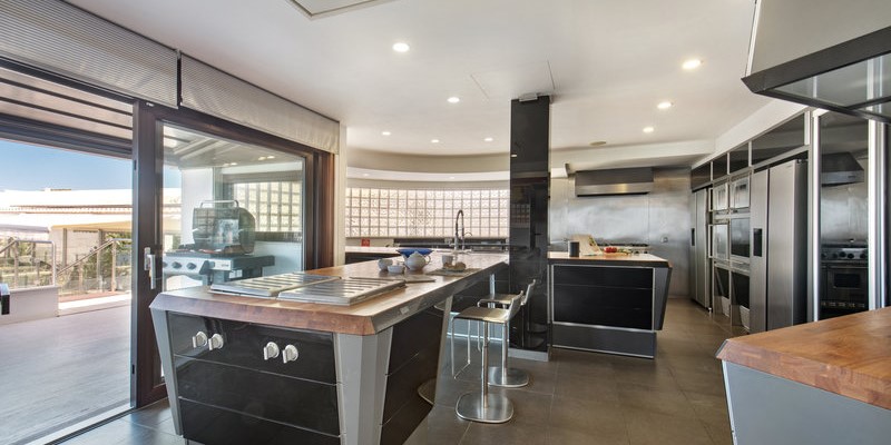 Designer Kitchen Luxury Holiday Villa Algarve