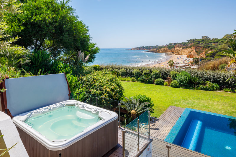 Luxury 8 Bedroom Ocean Front Villa Olhos D'Agua