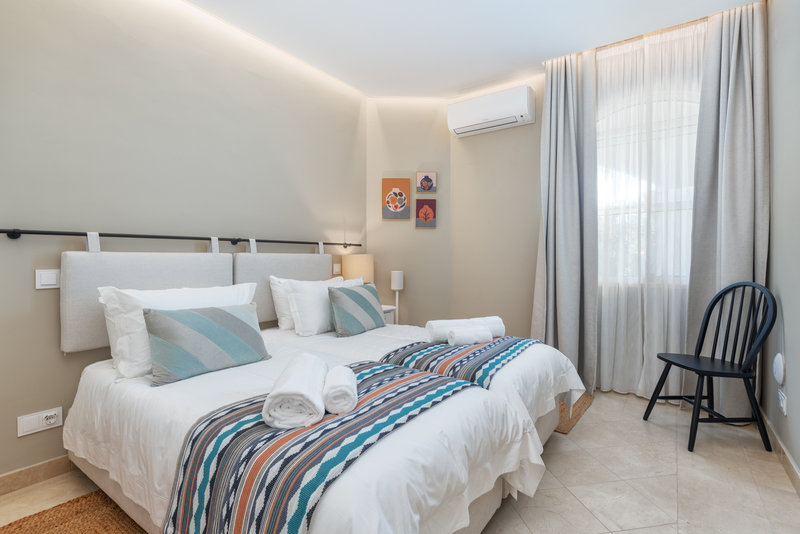 Luxury 6 Bedroom Villa with Private Pool in Vale do Lobo