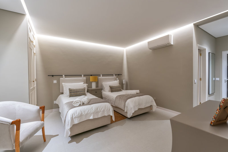 Luxury 6 Bedroom Villa with Private Pool in Vale do Lobo