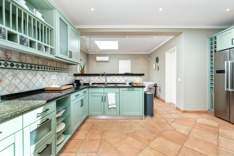 Luxury 6 Bedroom Villa with Private Pool in Vale do Lobo