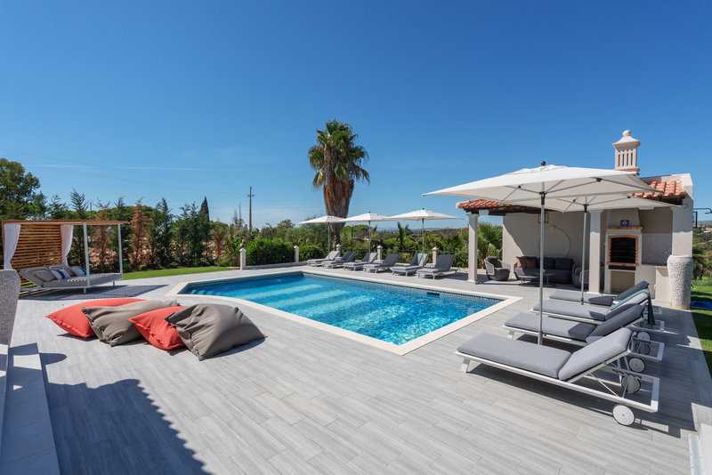 Luxury 6 Bedroom Villa with Private Pool in Vale do Lobo