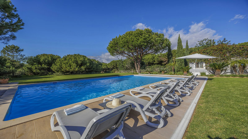 5 Bedroom Family Villa Quinta do Lago | Large Algarve Villa with Pool