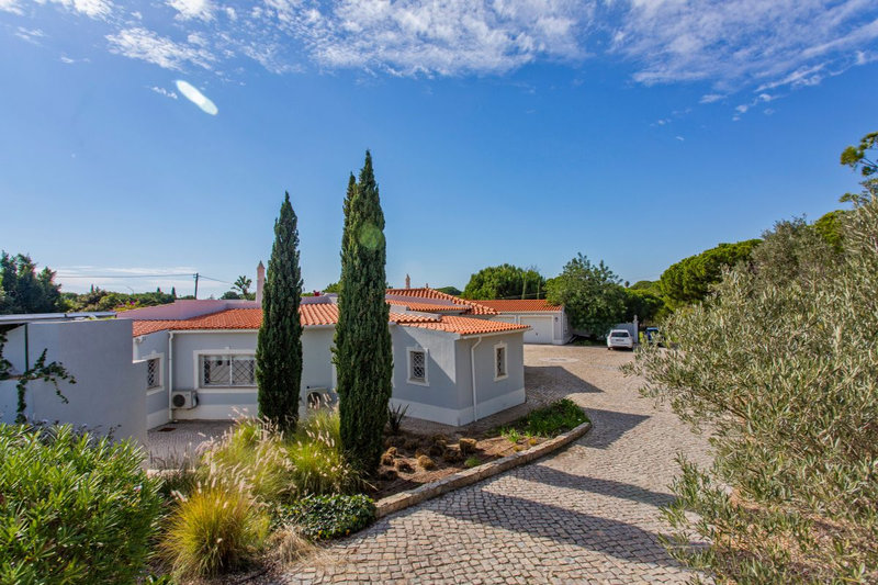 5 Bedroom Family Villa Quinta do Lago | Large Algarve Villa with Pool