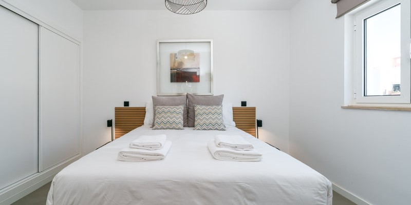 Bright Modern Bedroom Algarve Holiday Home