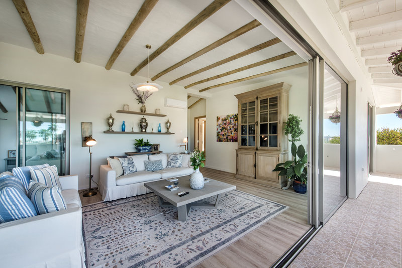 Luxury Algarve Villa Rental in Almancil with Private Pool & Garden