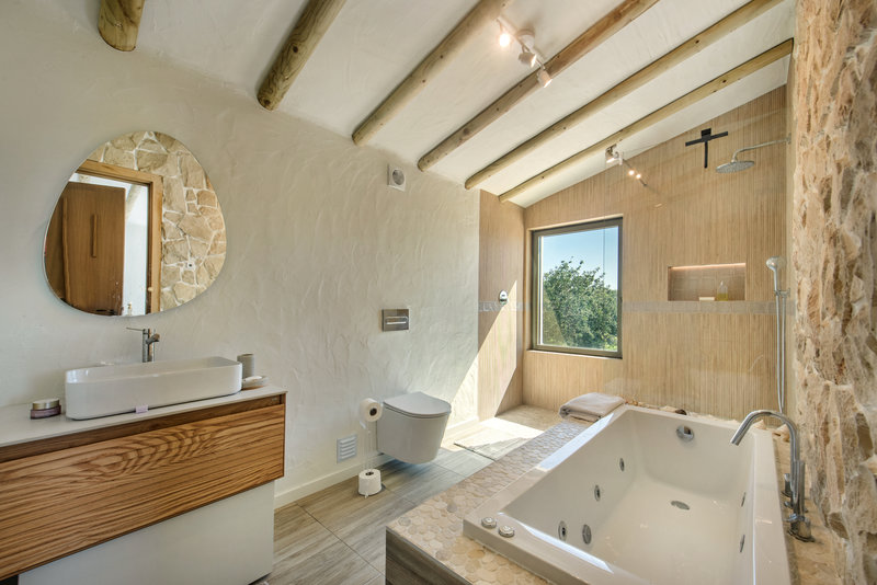 Luxury Algarve Villa Rental in Almancil with Private Pool & Garden