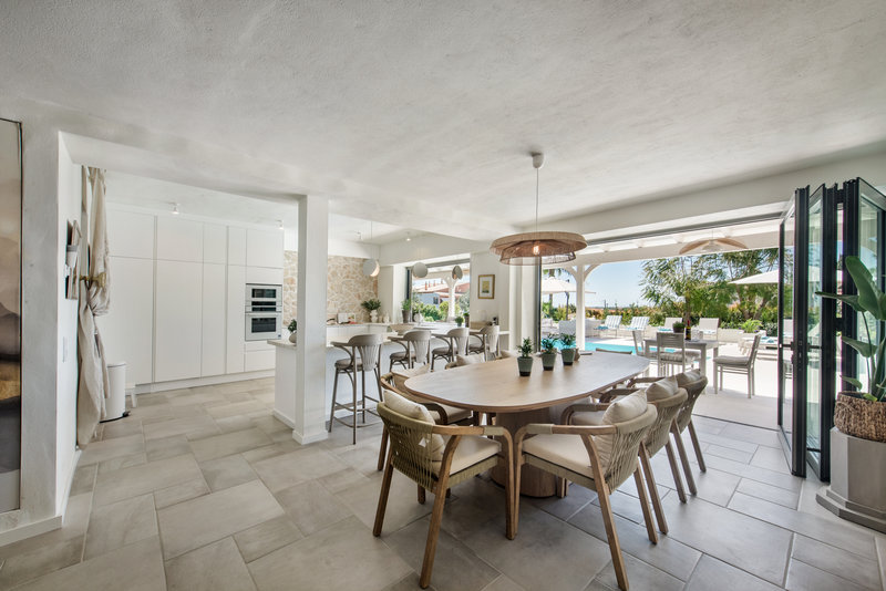 Luxury Algarve Villa Rental in Almancil with Private Pool & Garden