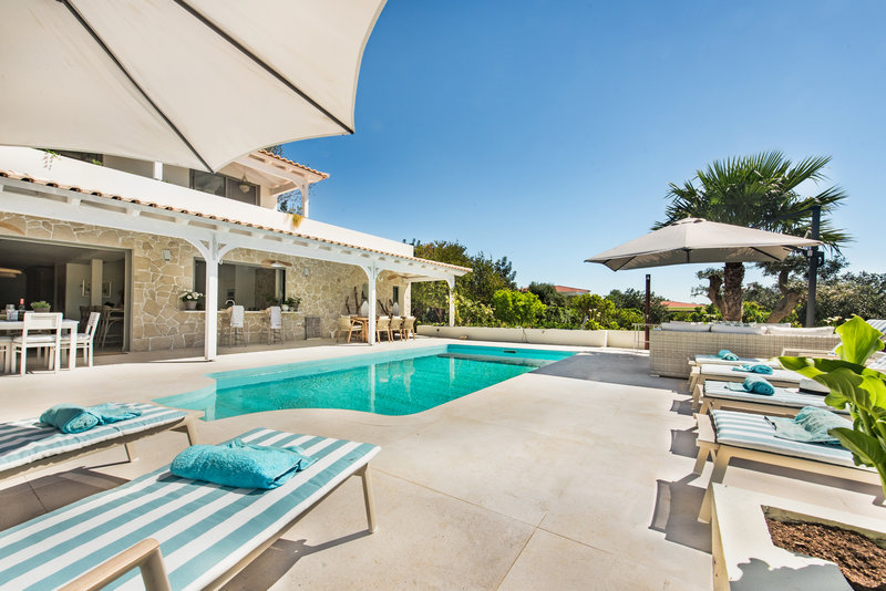 Luxury Algarve Villa Rental in Almancil with Private Pool & Garden