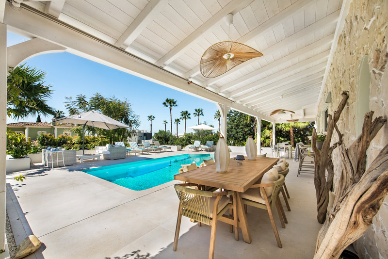 Luxury Algarve Villa Rental in Almancil with Private Pool & Garden