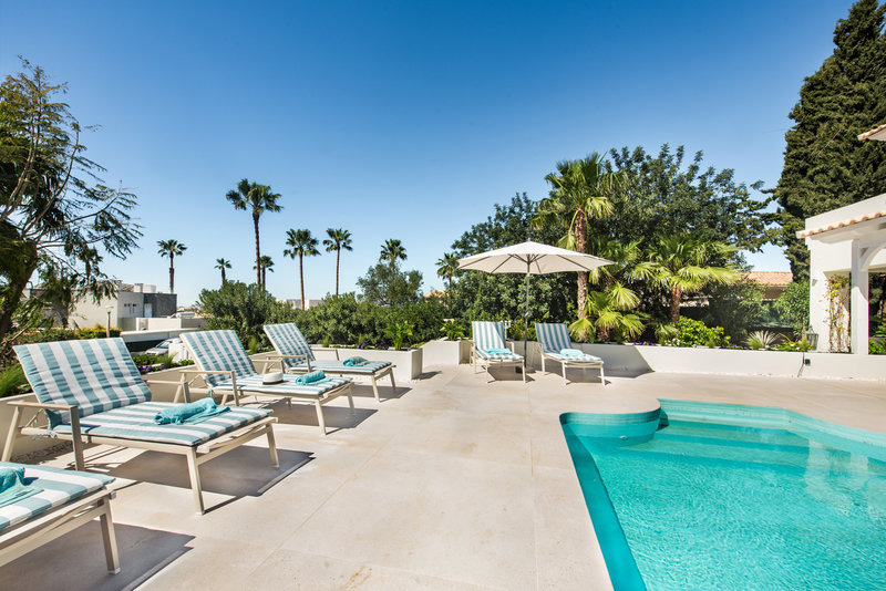 Luxury Algarve Villa Rental in Almancil with Private Pool & Garden