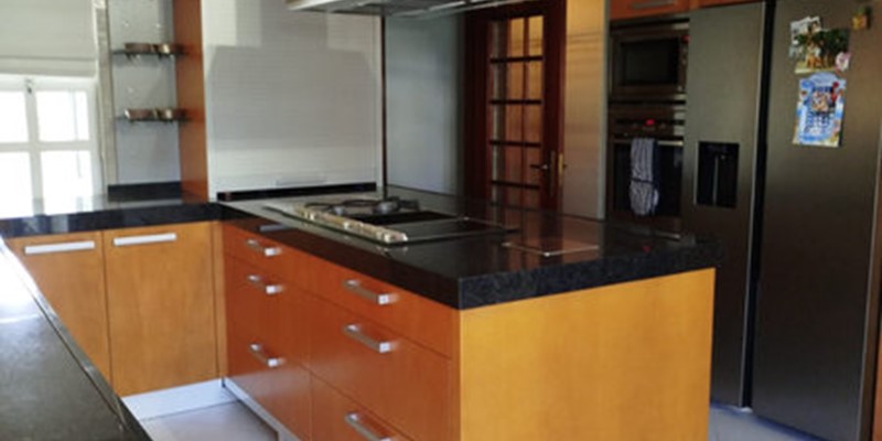 Fully Equipped Kitchen Near Quinta Do Lago