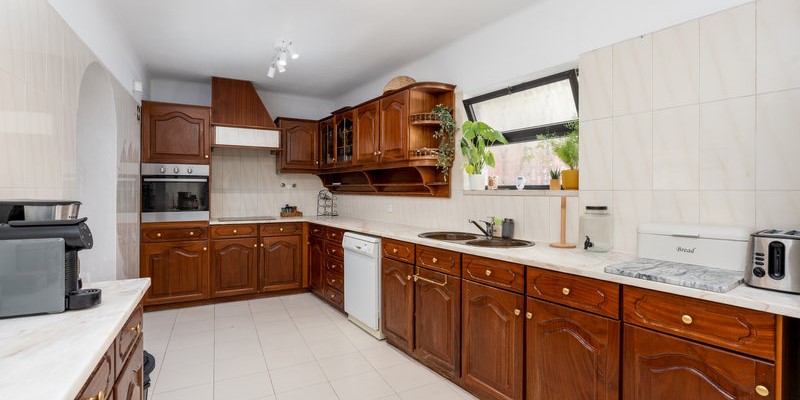 Fully Equipped Kitchen Vilamoura Villa