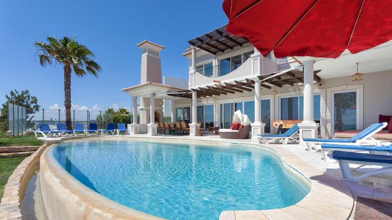 Luxury 6 Bedroom Villa with Sea Views Near Julia's Beach, Vale do Lobo