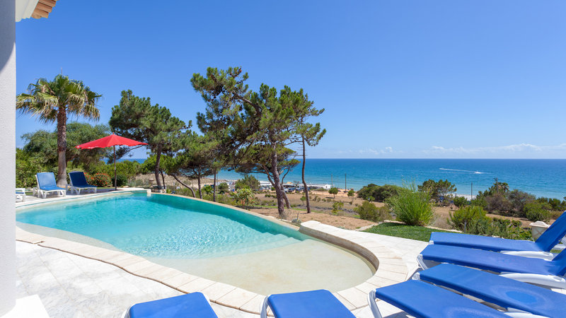 Luxury 6 Bedroom Villa with Sea Views Near Julia's Beach, Vale do Lobo