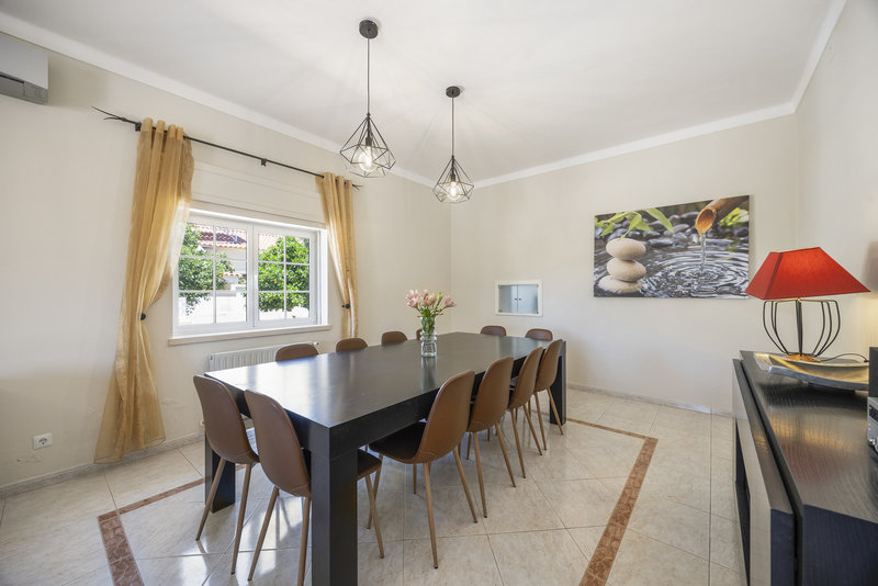Large 8 Bedroom Villa Near Vilamoura