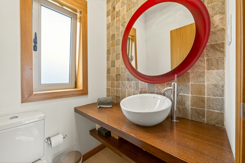 Luxury 3 Bedroom Apartment with Private Rooftop Terrace & Jacuzzi