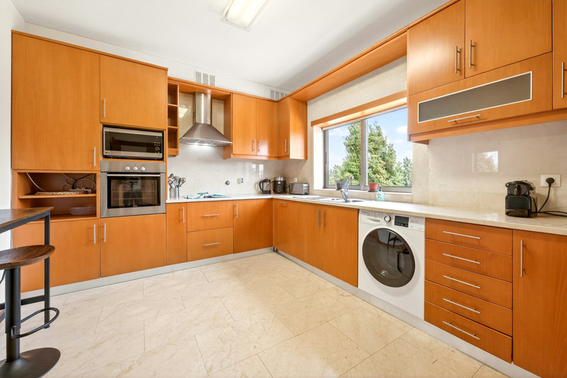 Luxury 3 Bedroom Apartment with Private Rooftop Terrace & Jacuzzi