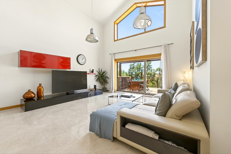 Luxury 3 Bedroom Apartment with Private Rooftop Terrace & Jacuzzi