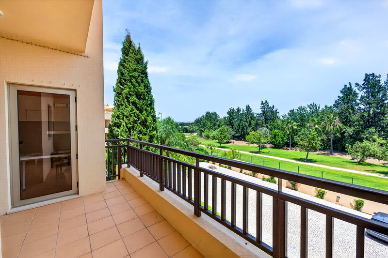 Luxury 3 Bedroom Apartment with Private Rooftop Terrace & Jacuzzi
