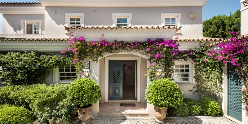 Villa Close To The Sea