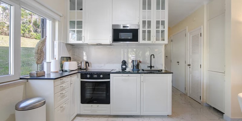 Modern Kitchen Vale Do Lobo Apartment