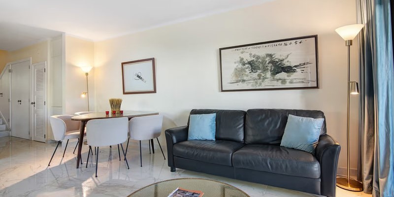 Self Catering Apartment Lounge