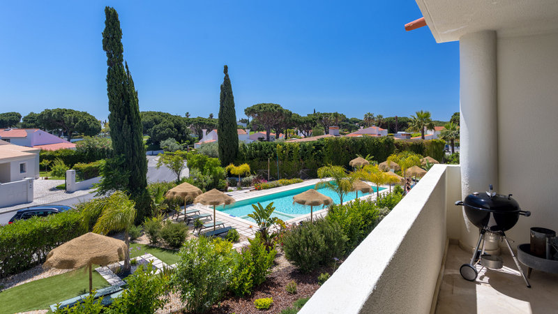 Luxury Apartment in Vale do Lobo with Pool Views